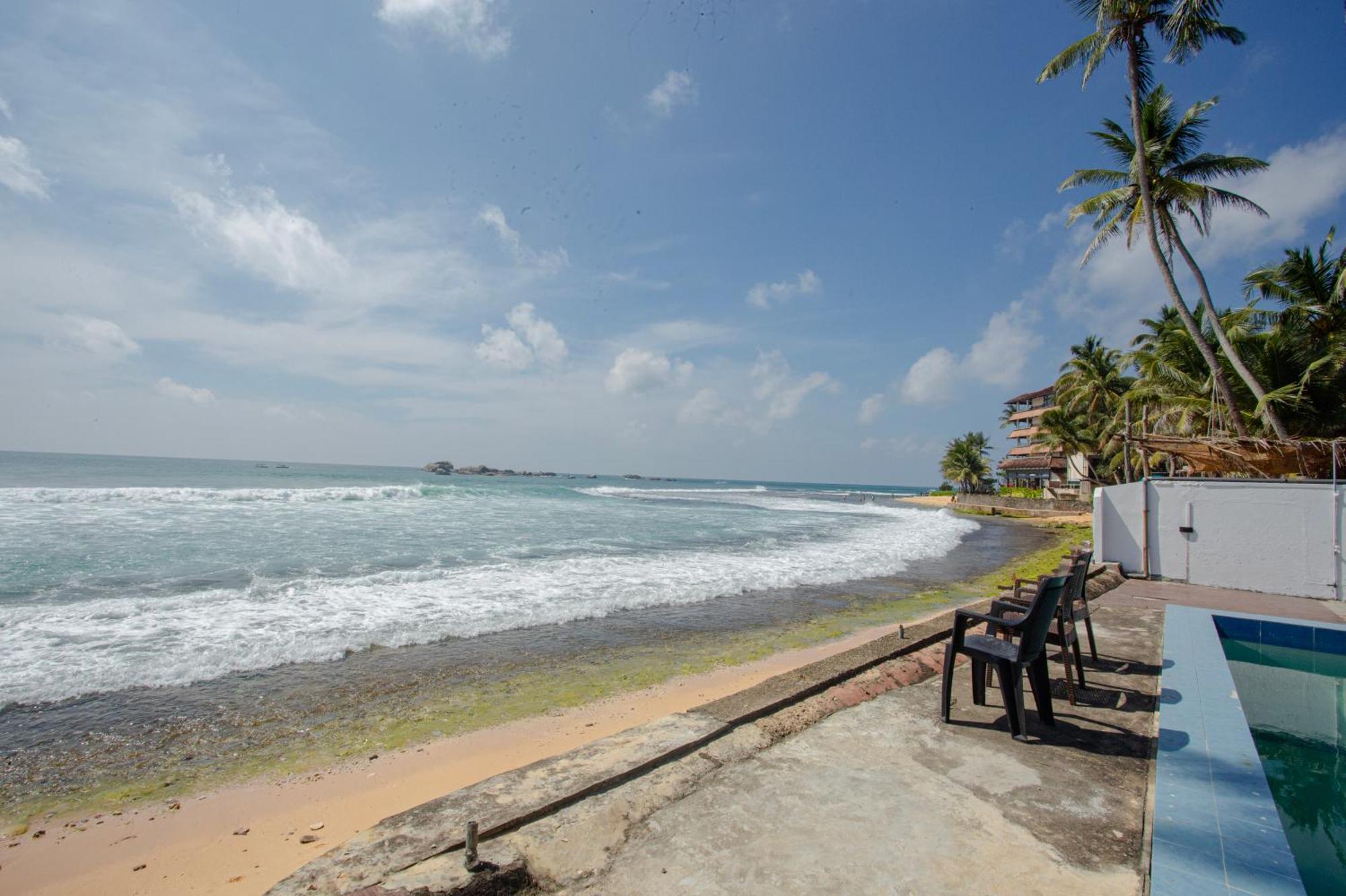 Lucky Seven Hikkaduwa Hotel Exterior photo